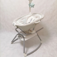 Укачивающий центр-шезлонг Graco Duet Glide